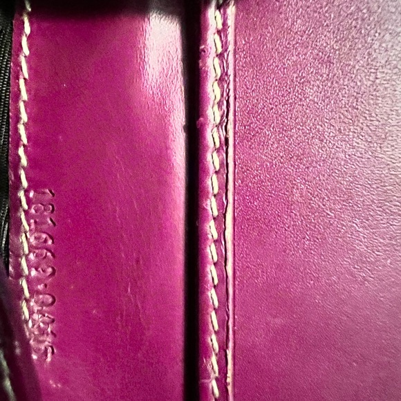 Authentic Gucci wallet. Gently used. Comes with original box. No dust bag. - Picture 6 of 6